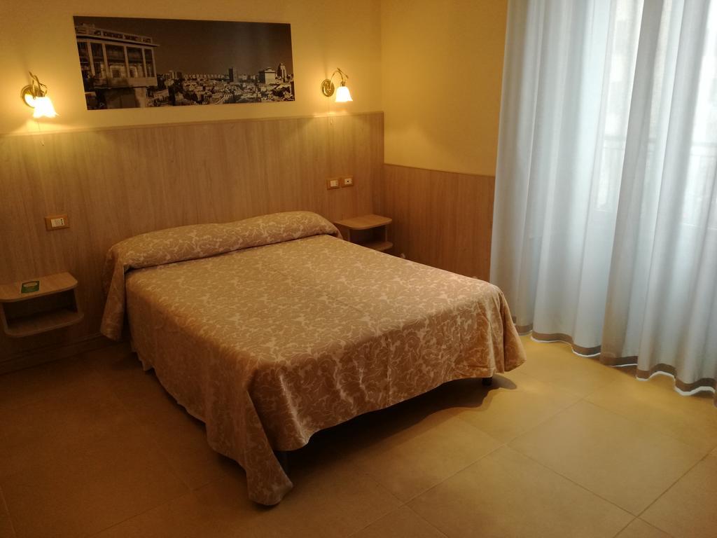 Hotel Cantore Генуа Екстериор снимка