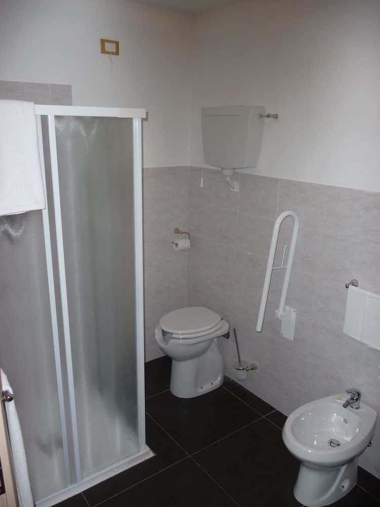 Hotel Cantore Генуа Екстериор снимка