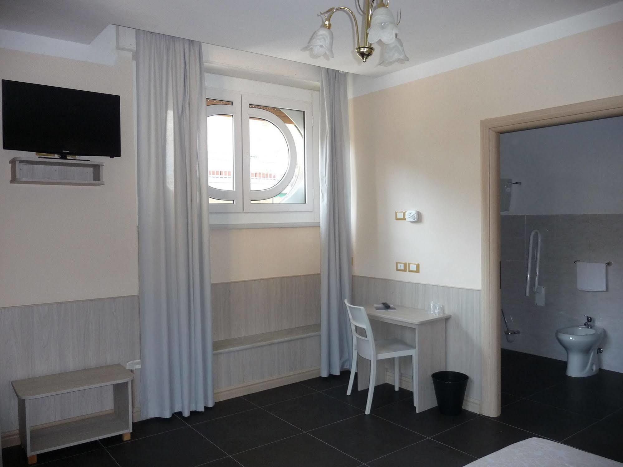 Hotel Cantore Генуа Екстериор снимка