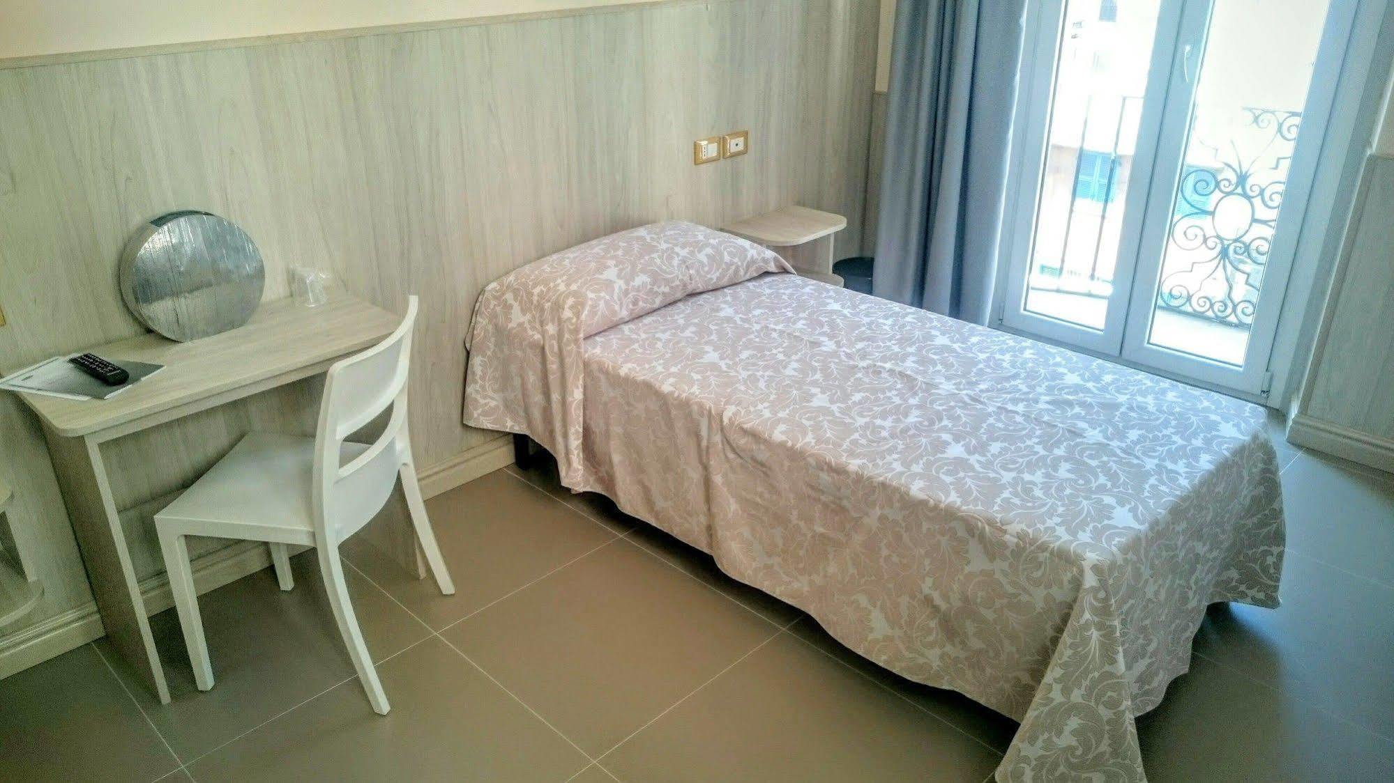 Hotel Cantore Генуа Екстериор снимка