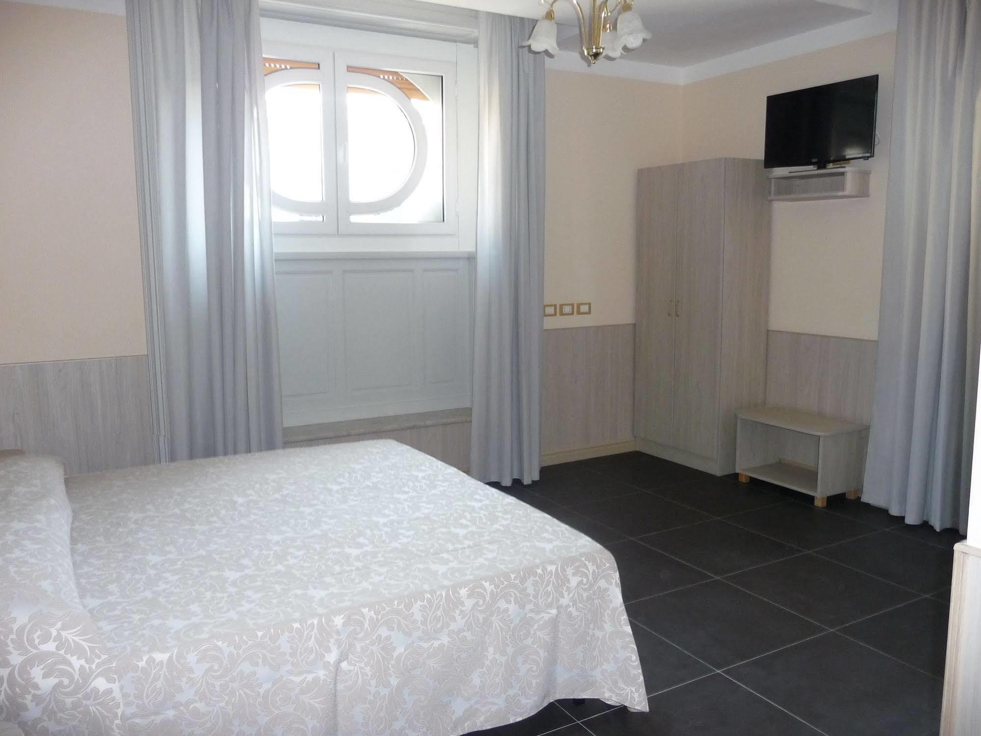 Hotel Cantore Генуа Екстериор снимка